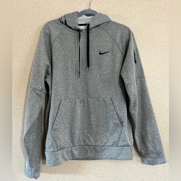 Nike Other - Nike Heather Gray Therma-Fit Sweatshirt